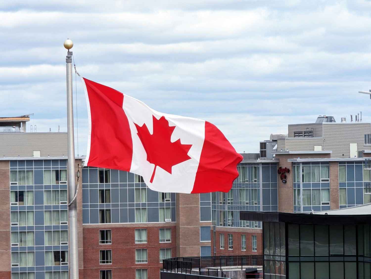 You are currently viewing How Do Malaysians Apply for a Canada Student Visa? Documents, Timeline & Common Mistakes