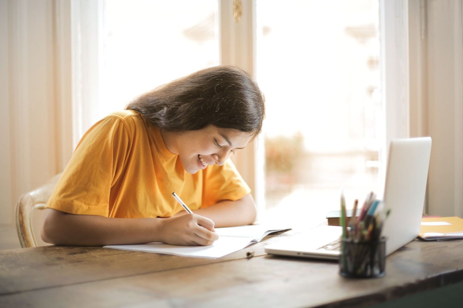 Read more about the article How to Write a UCAS Personal Statement That Doesn’t Read as Generic